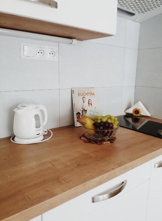 Apartman Pri Parku Sered' Ngoại thất bức ảnh
